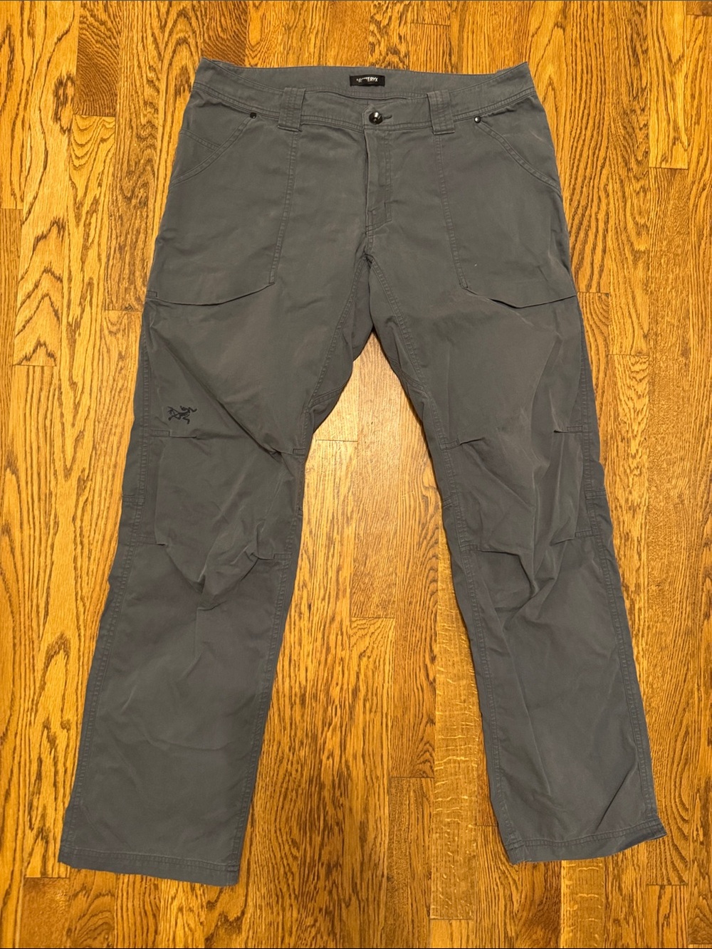 Arc'teryx Men's Trim Fit Slate Gray Hiking Pants size 36